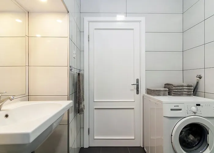 스카이 * 자다르