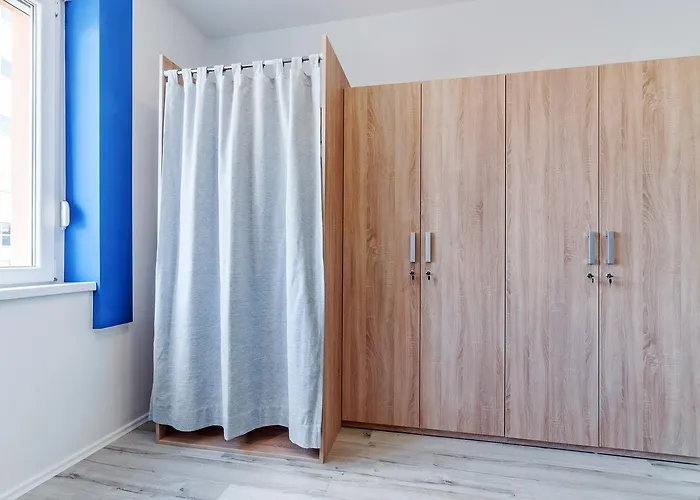 스카이 * 자다르